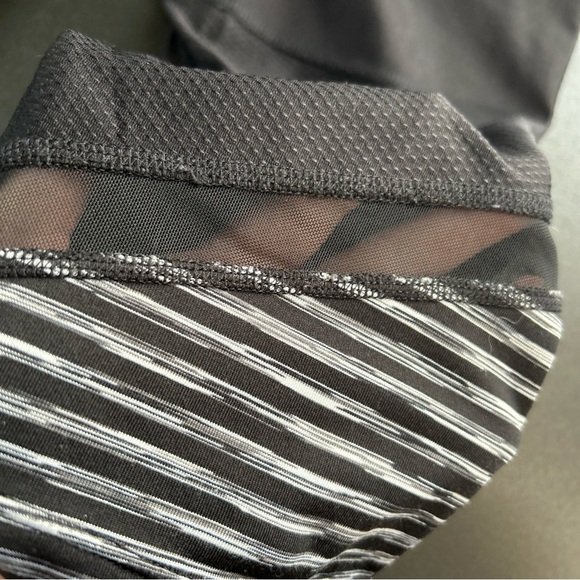 Xersion Activewear Leggings Women's Size L Stretch Black Sheer Cutout Accent - Picture 6 of 14